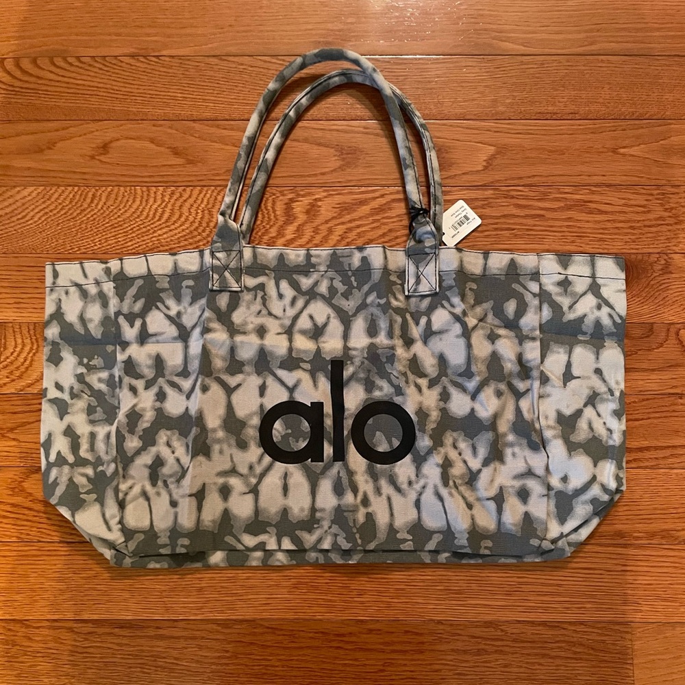 Alo Yoga Shopper Tote NWT